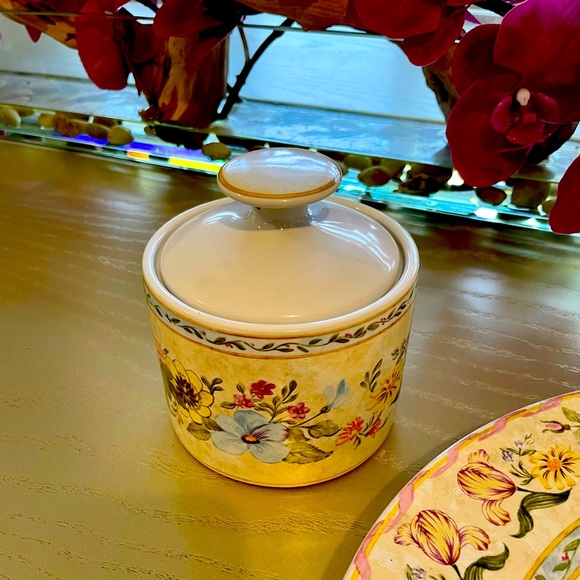 American Atelier serving plate sugar bowl creamer perfect condition. - Picture 3 of 5